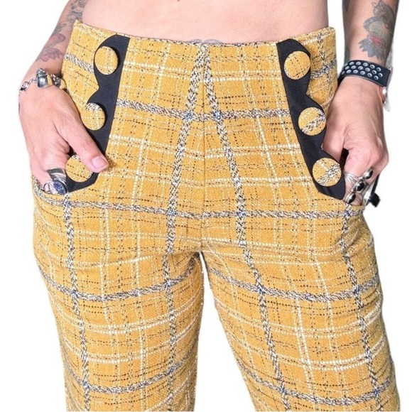 Unique Vintage High Waisted Cropped Pants Plaid 90s Style Punk in Yellow 5X/26 - Picture 1 of 15